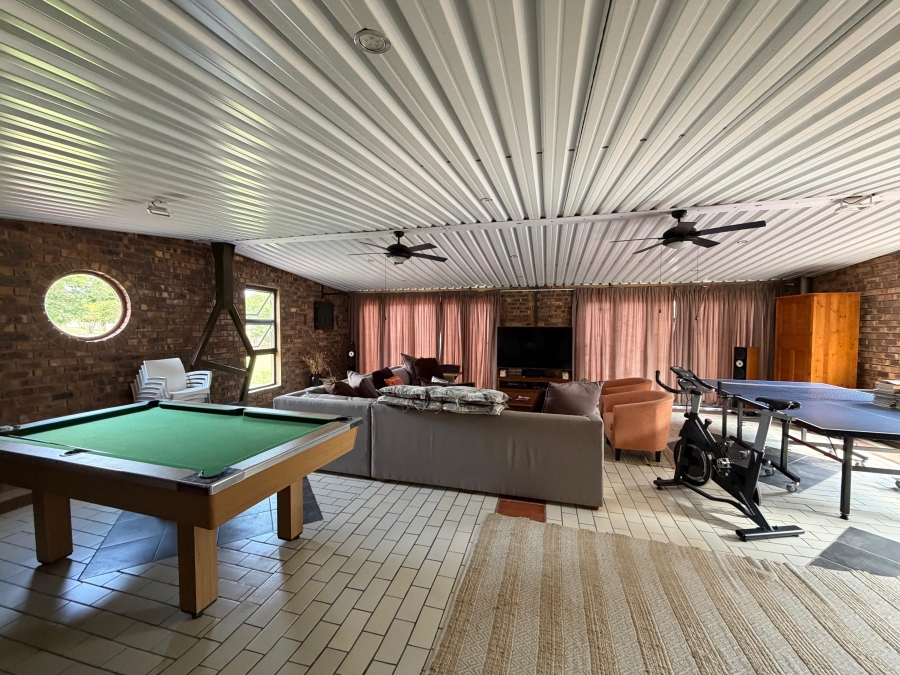 5 Bedroom Property for Sale in Metsimaholo Free State